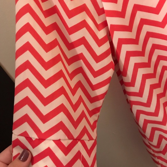 Alya pink chevron printed blouse top - size small - Picture 4 of 4
